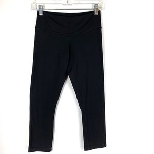 Lululemon black crop legging